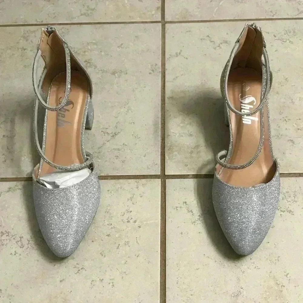 NWOT! 8.5 Holiday Glitter Heels - Picture 9 of 10